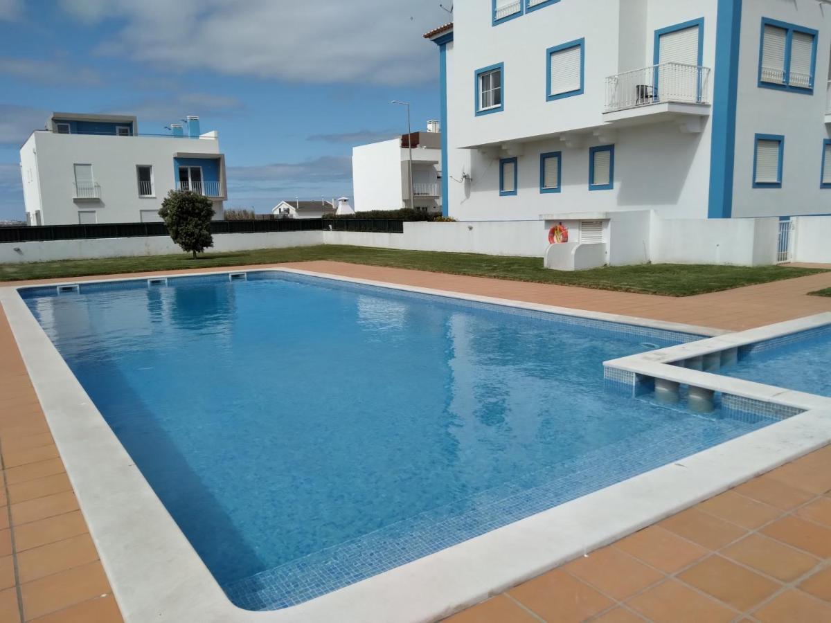 Palmeiras - T1 Com Piscina *
